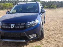 Blau Gebraucht 2018 Dacia Logan Stepway Limousine | 7.700 €