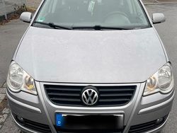 Silber Gebraucht 2007 VW Polo Kleinwagen | 4.100 € (Etwas zu teuer)