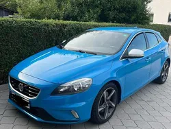 Blau Gebraucht 2015 Volvo V40 Kombi | 12.900 € (Teuer)