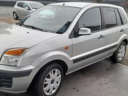 Silber Gebraucht 2008 Ford Fusion Limousine | 2.650 € (Fairer Preis)