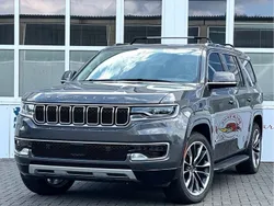 Grau Gebraucht 2022 Jeep Wagoneer SUV | 59.900 € (Etwas zu teuer)