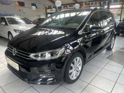 Deep black perleffekt (metallic) Gebraucht 2016 VW Touran Highline Van / Kleinbus | 19.500 € (Fairer Preis)