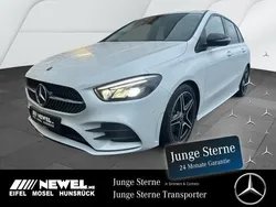 Digitalweiß (metallic) Gebraucht 2022 Mercedes B220 AMG Van / Kleinbus | 39.620 € (Teuer)