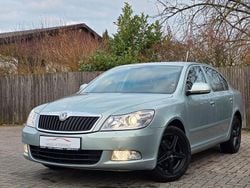 Grün Gebraucht 2010 Skoda Octavia Elegance Limousine | 6.600 € (Superpreis)
