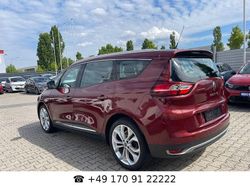 Rot Gebraucht 2017 Renault Scénic IV Experience Van / Kleinbus | 11.490 € (Teuer)