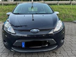 Schwarz Gebraucht 2010 Ford Fairlane SUV | 4.500 €