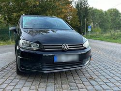 Schwarz Gebraucht 2022 VW Touran Active Van / Kleinbus | 23.500 € (Superpreis)
