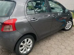 Grau Gebraucht 2008 Toyota Yaris Kleinwagen | 6.800 € (Etwas zu teuer)