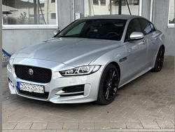 Silber Gebraucht 2017 Jaguar XE Limousine | 16.000 € (Fairer Preis)