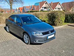 Grau Gebraucht 2012 VW Jetta Match Limousine | 7.900 € (Etwas zu teuer)