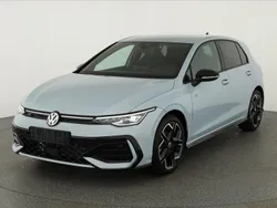 Crystal ice blue metallic Neu 2025 VW Golf VIII R-line | 32.295 € (Etwas zu teuer)