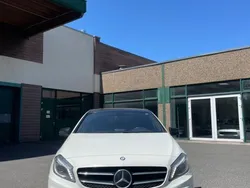 Weiß Gebraucht 2014 Mercedes A200 AMG line Limousine | 8.970 € (Fairer Preis)