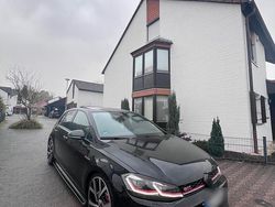 Schwarz Gebraucht 2019 VW Golf VII GTI Kleinwagen | 19.500 €