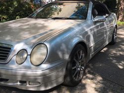 Silber Gebraucht 2003 Mercedes CLK200 Avantgarde Cabrio | 5.400 €
