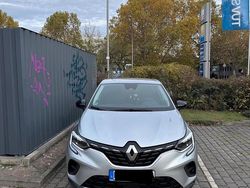 Grau Gebraucht 2021 Renault Captur Experience SUV | 15.850 € (Fairer Preis)