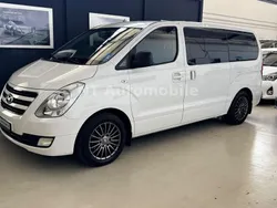 Weiß Gebraucht 2013 Hyundai H-1 Van / Kleinbus | 14.999 € (Guter Preis)