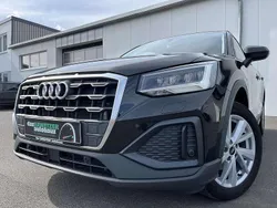Mythosschwarz (metallic) Gebraucht 2022 Audi Q2 SUV | 22.460 € (Guter Preis)