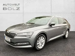 Grau Gebraucht 2024 Skoda Superb Style Kombi | 33.990 € (Fairer Preis)