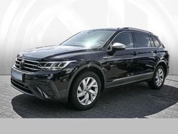 Deep black perleffekt Gebraucht 2024 VW Tiguan Allspace Life SUV | 31.990 € (Superpreis)