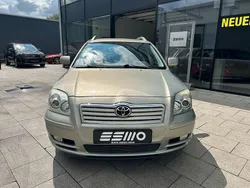 Grau Gebraucht 2004 Toyota Avensis Sol Kombi | 2.390 € (Guter Preis)