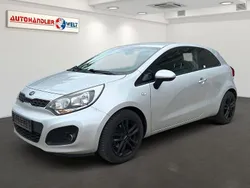 Silber Gebraucht 2014 Kia Rio Kleinwagen | 3.499 € (Guter Preis)