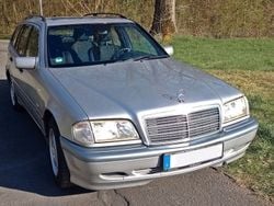 Silber Gebraucht 2000 Mercedes C180 Classic Kombi | 2.450 € (Fairer Preis)