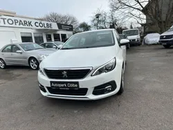 Weiß Gebraucht 2018 Peugeot 308 Active Kombi | 7.999 € (Fairer Preis)