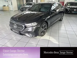 Grau Gebraucht 2024 Mercedes E200 Avantgarde Kombi | 45.445 € (Fairer Preis)