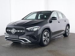 Metalliclack kosmosschwarz Gebraucht 2024 Mercedes GLA180 Advanced SUV | 34.850 € (Fairer Preis)
