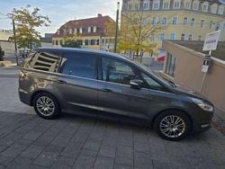 Grau Gebraucht 2016 Ford Galaxy Titanium Van / Kleinbus | 15.200 € (Superpreis)