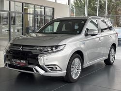 Sterling silver Gebraucht 2019 Mitsubishi Outlander P-HEV Edition SUV | 16.950 € (Guter Preis)