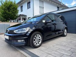 Schwarz Gebraucht 2016 VW Touran Comfortline Van / Kleinbus | 13.500 € (Fairer Preis)