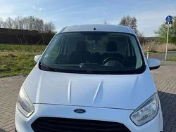 Weiß Gebraucht 2014 Ford Courier Van / Kleinbus | 5.000 €