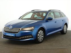 Raceblau metallic Gebraucht 2022 Skoda Superb Ambition Kombi | 25.780 € (Etwas zu teuer)