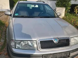 Silber Gebraucht 2003 Skoda Octavia Kombi | 999 € (Guter Preis)