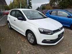 Weiß Gebraucht 2016 VW Polo Trendline Limousine | 7.990 € (Fairer Preis)