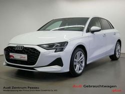 Gletscherweiss metallic Gebraucht 2025 Audi A3 Advanced Limousine | 30.560 € (Guter Preis)