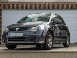 Grau Gebraucht 2011 Suzuki SX4 Limousine | 5.200 € (Fairer Preis)