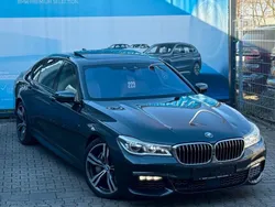 Grau Gebraucht 2015 BMW 750L Limousine | 26.200 € (Guter Preis)