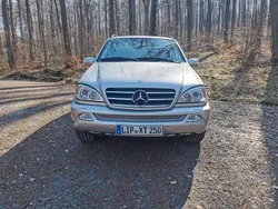 Silber Gebraucht 2002 Mercedes ML400 SUV | 6.999 € (Etwas zu teuer)