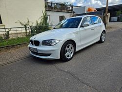 Weiß Gebraucht 2010 BMW 116 Kleinwagen | 3.600 € (Fairer Preis)