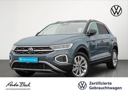 Blau (petroleum blue metallic/schwarz) Gebraucht 2025 VW T-Roc Pro SUV | 30.740 € (Guter Preis)