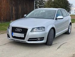Silber Gebraucht 2012 Audi A3 Sportback Attraction Kombi | 5.300 € (Fairer Preis)