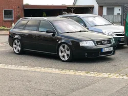 Schwarz Gebraucht 2002 Audi RS6 Kombi | 23.500 €