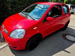 Rot Gebraucht 2005 Toyota Yaris Sol Limousine | 1.850 € (Fairer Preis)