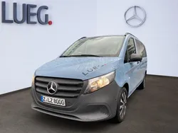 Vintageblau Gebraucht 2024 Mercedes Vito Van / Kleinbus | 48.195 €