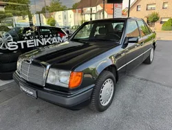 Schwarz Gebraucht 1991 Mercedes E300 Limousine | 7.490 €