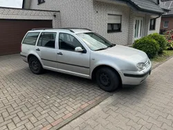 Silber Gebraucht 2002 VW Golf IV Kombi | 1.800 € (Teuer)