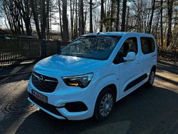 Weiß Gebraucht 2020 Opel Combo Life Edition Van / Kleinbus | 8.200 € (Guter Preis)