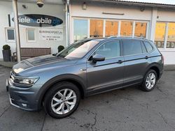Grau Gebraucht 2019 VW Tiguan Allspace Highline SUV | 18.400 € (Fairer Preis)